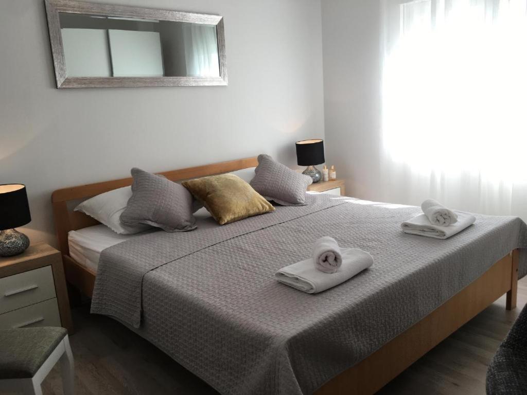 Luxury Apartment Cairos Trogir Exterior photo